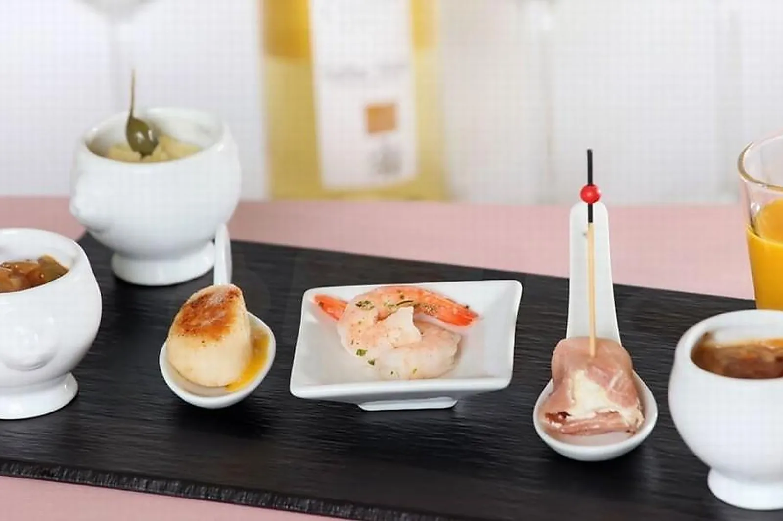 Languedoc-Roussillon-Midi-Pyrénées, TRAITEURS - ALBAN (TARN) : MAISON ROUSTIT