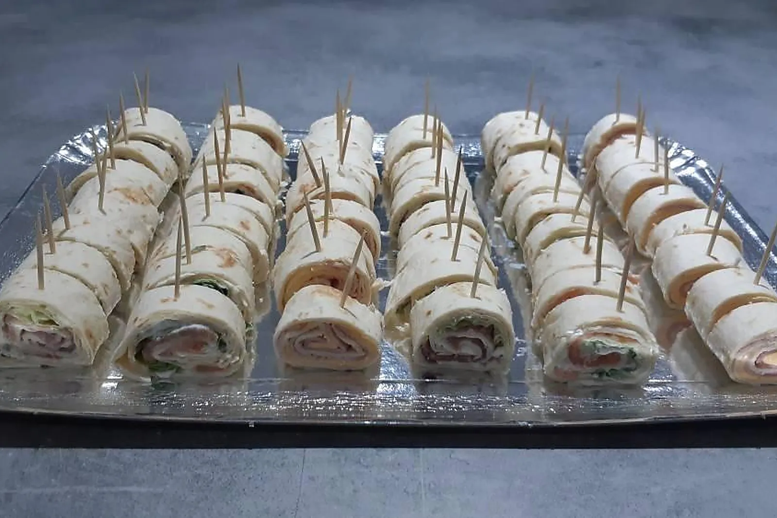 Nord-Pas-de-Calais-Picardie, TRAITEURS - AMBLENY (AISNE) : AUX SAVEURS DE KARINE