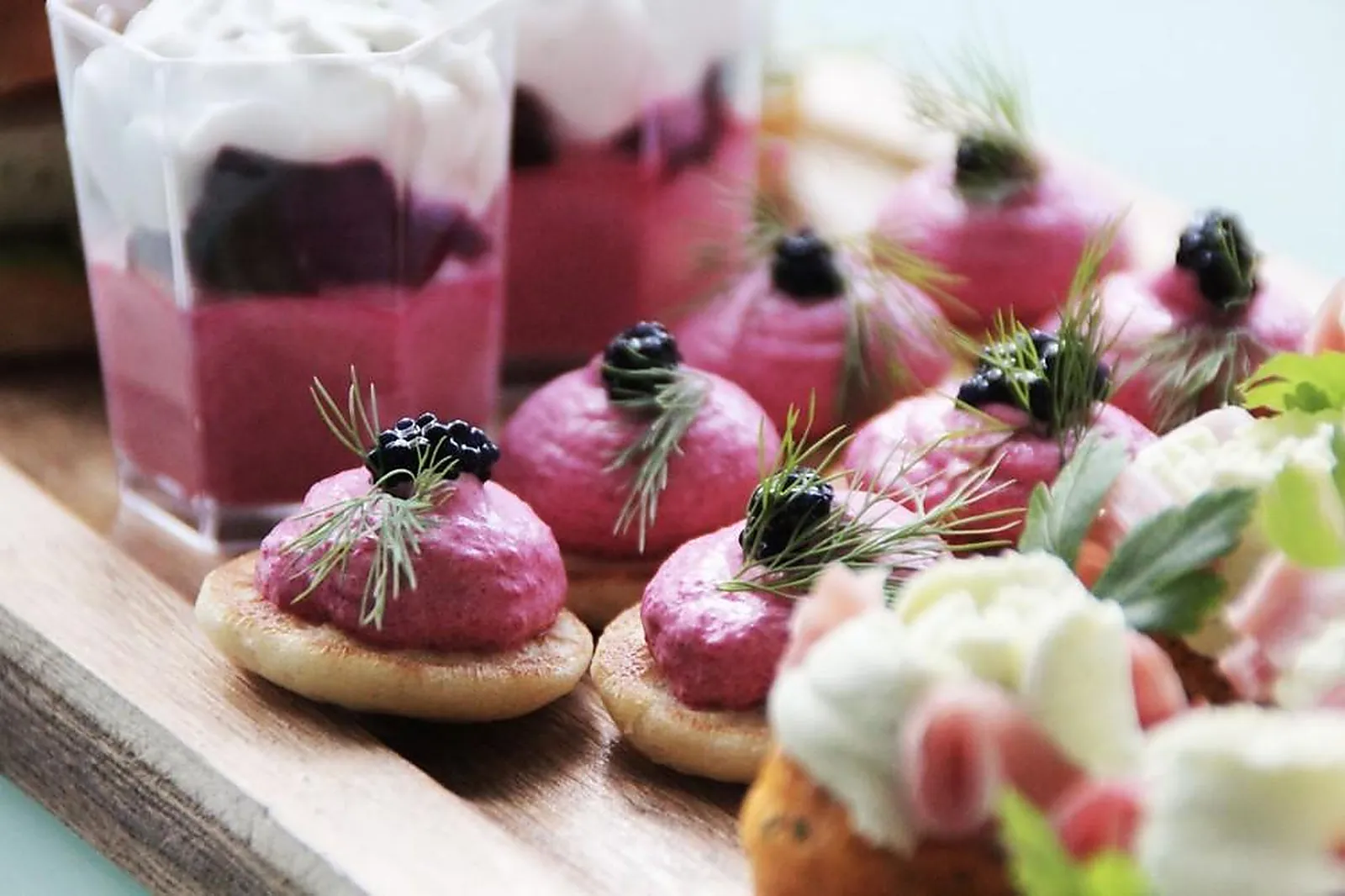 Nord-Pas-de-Calais-Picardie, TRAITEURS - AMIENS (SOMME) : CROQUINES RÉCEPTION