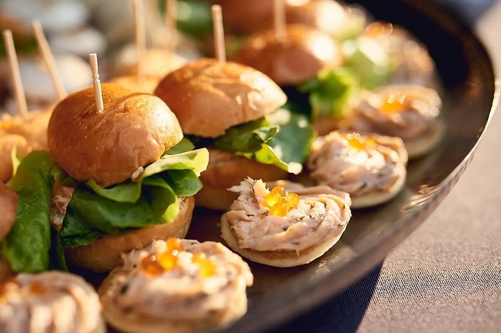 Nord-Pas-de-Calais-Picardie, TRAITEURS - AMIENS (SOMME) : CROQUINES RÉCEPTION