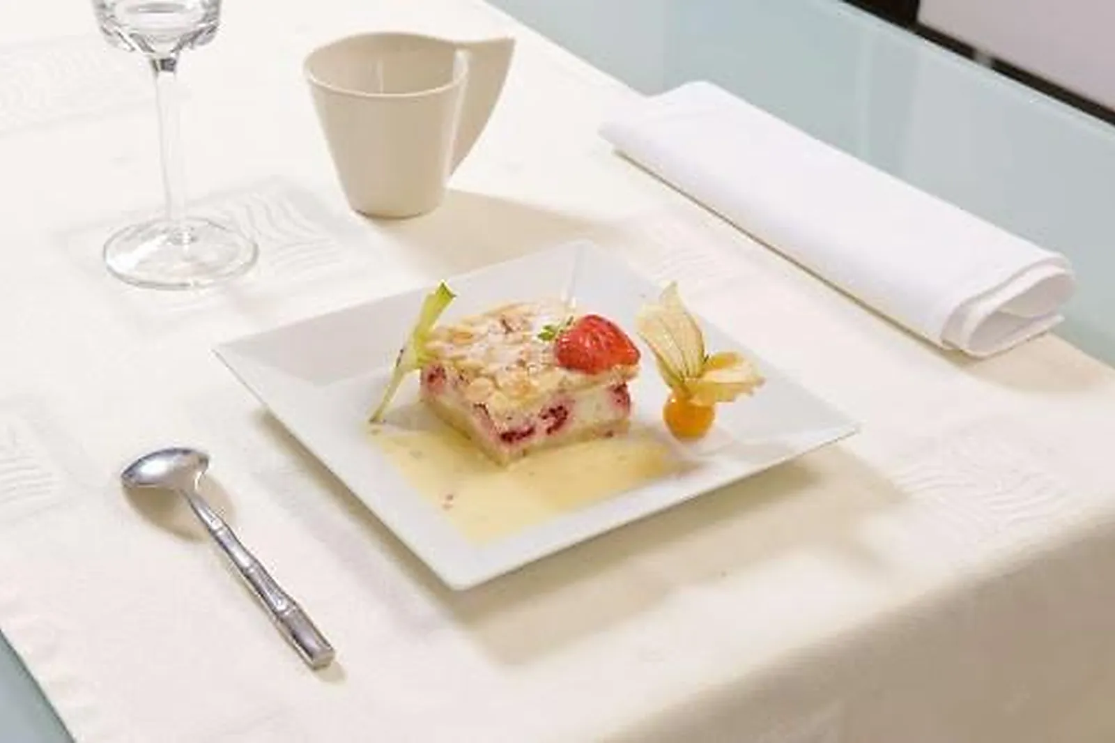 Nord-Pas-de-Calais-Picardie, TRAITEURS - AMIENS (SOMME) : GOURMET RÉCEPTION