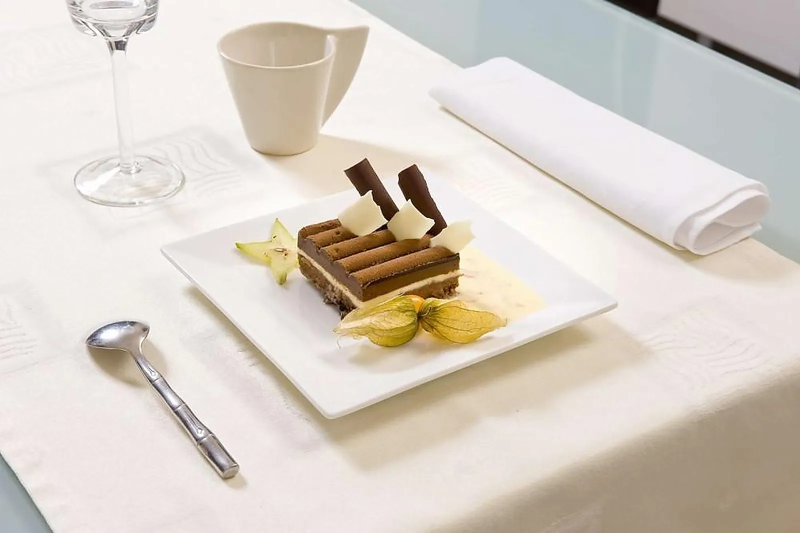 Nord-Pas-de-Calais-Picardie, TRAITEURS - AMIENS (SOMME) : GOURMET RÉCEPTION