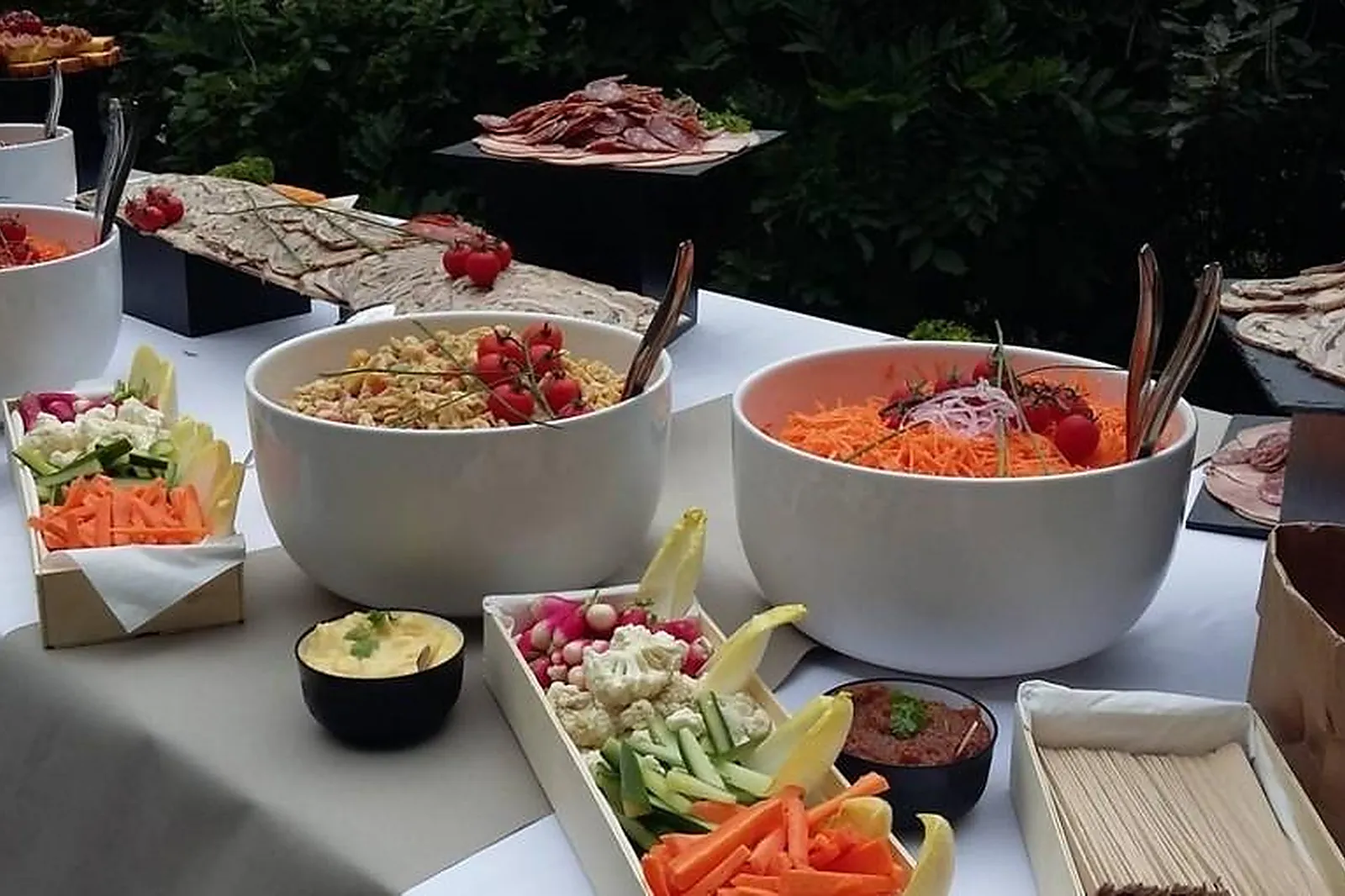 Aquitaine-Limousin-Poitou-Charentes, TRAITEURS - ANDERNOS-LES-BAINS (GIRONDE) : AU PLAISIR DES PAPILLES