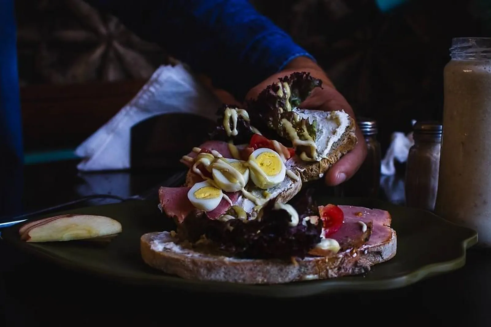 Aquitaine-Limousin-Poitou-Charentes, TRAITEURS - ANDERNOS-LES-BAINS (GIRONDE) : AU PLAISIR DES PAPILLES