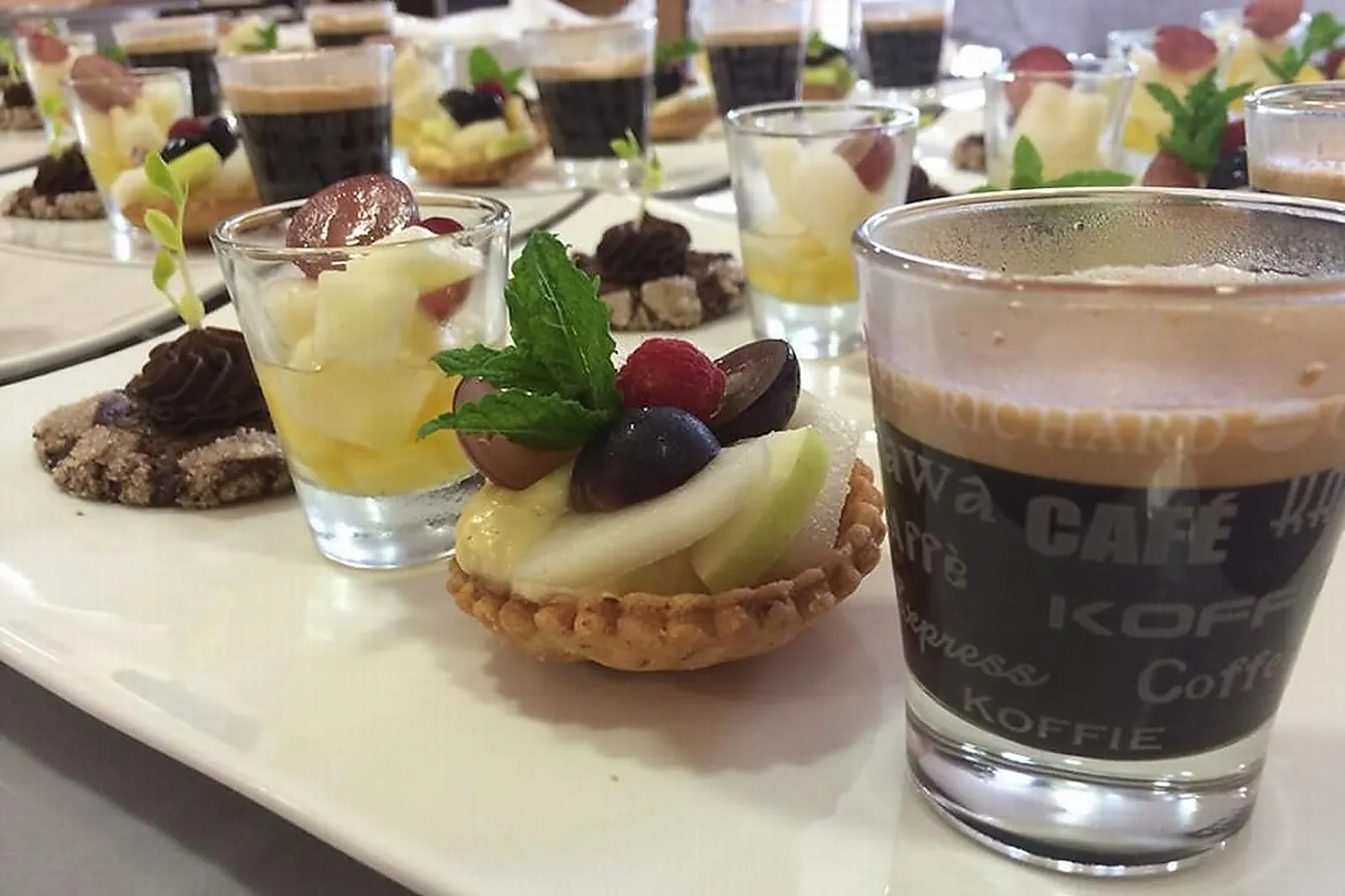 Languedoc-Roussillon-Midi-Pyrénées, TRAITEURS - AUCAMVILLE (TARN-ET-GARONNE) : FOGLIENI ENNIO