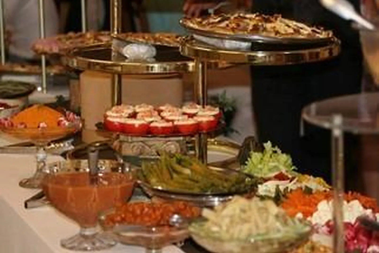 Provence-Alpes-Côte d'Azur, TRAITEURS - AURIOL (BOUCHES-DU-RHÔNE) : VILLA QUELUDE