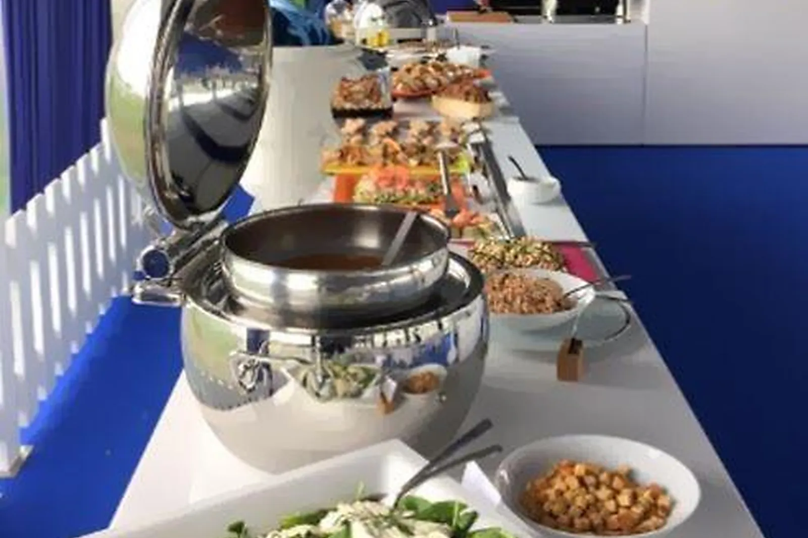 Pays de la Loire, TRAITEURS - AVESSAC (LOIRE-ATLANTIQUE) : EDOUARD SET