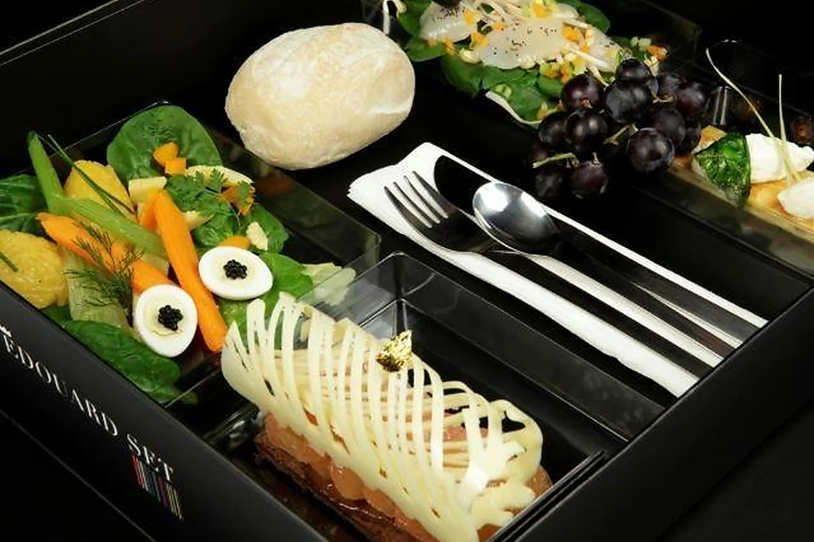 Pays de la Loire, TRAITEURS - AVESSAC (LOIRE-ATLANTIQUE) : EDOUARD SET