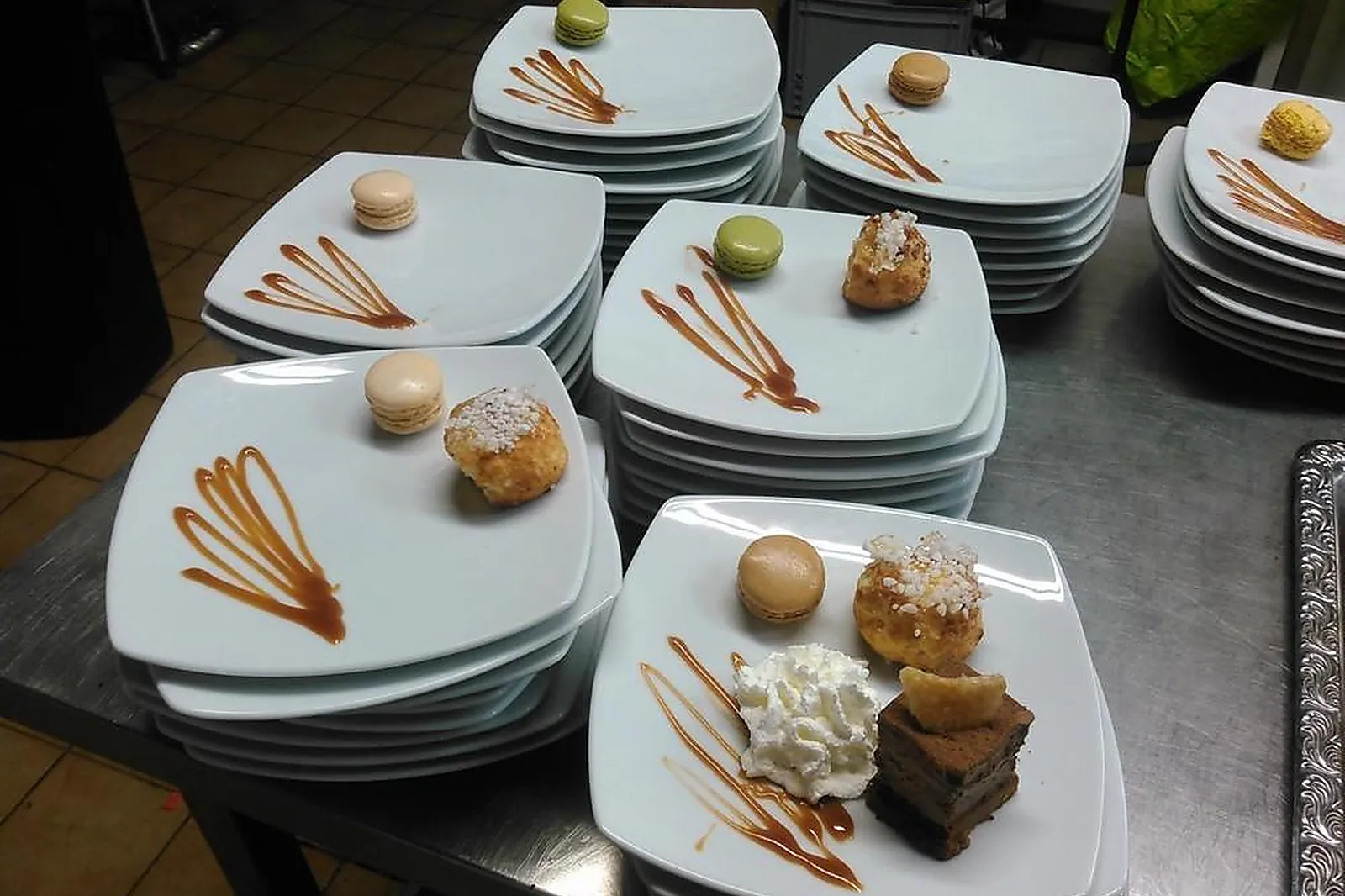 Aquitaine-Limousin-Poitou-Charentes, TRAITEURS - BAZAS (GIRONDE) : DUPOUY TRAITEUR