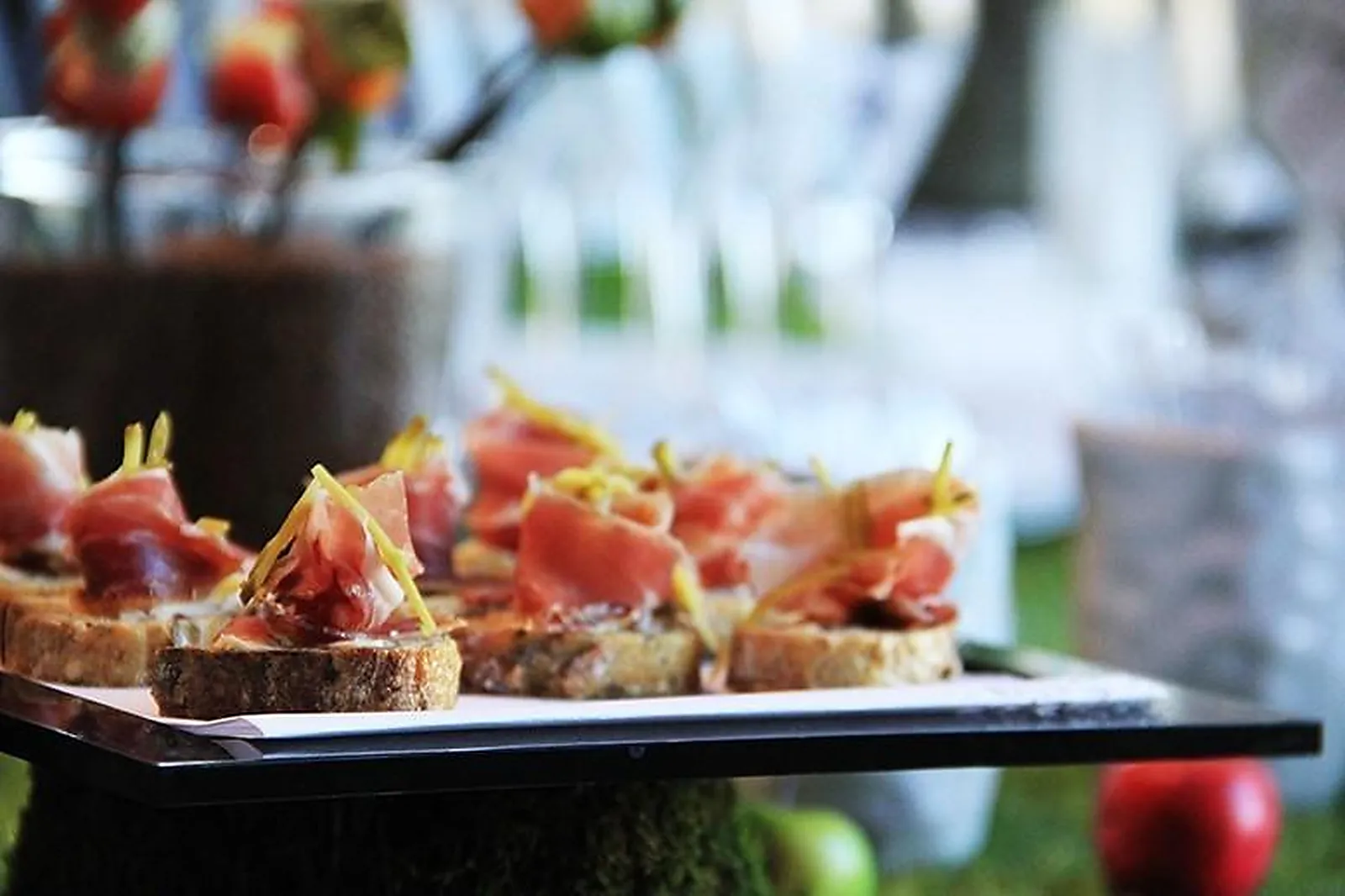 Alsace-Champagne-Ardenne-Lorraine, TRAITEURS - BEZANNES (MARNE) : BERTACCHI RÉCEPTIONS