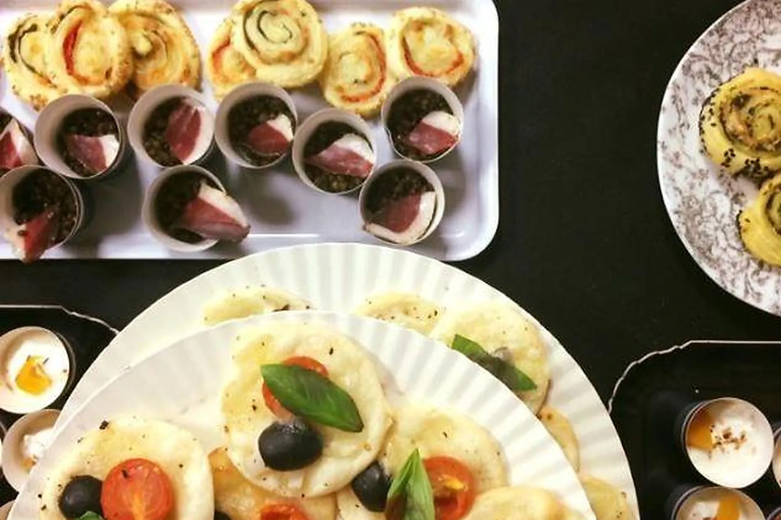 Aquitaine-Limousin-Poitou-Charentes, TRAITEURS - BORDEAUX (GIRONDE) : ROSE ET VIOLETTE