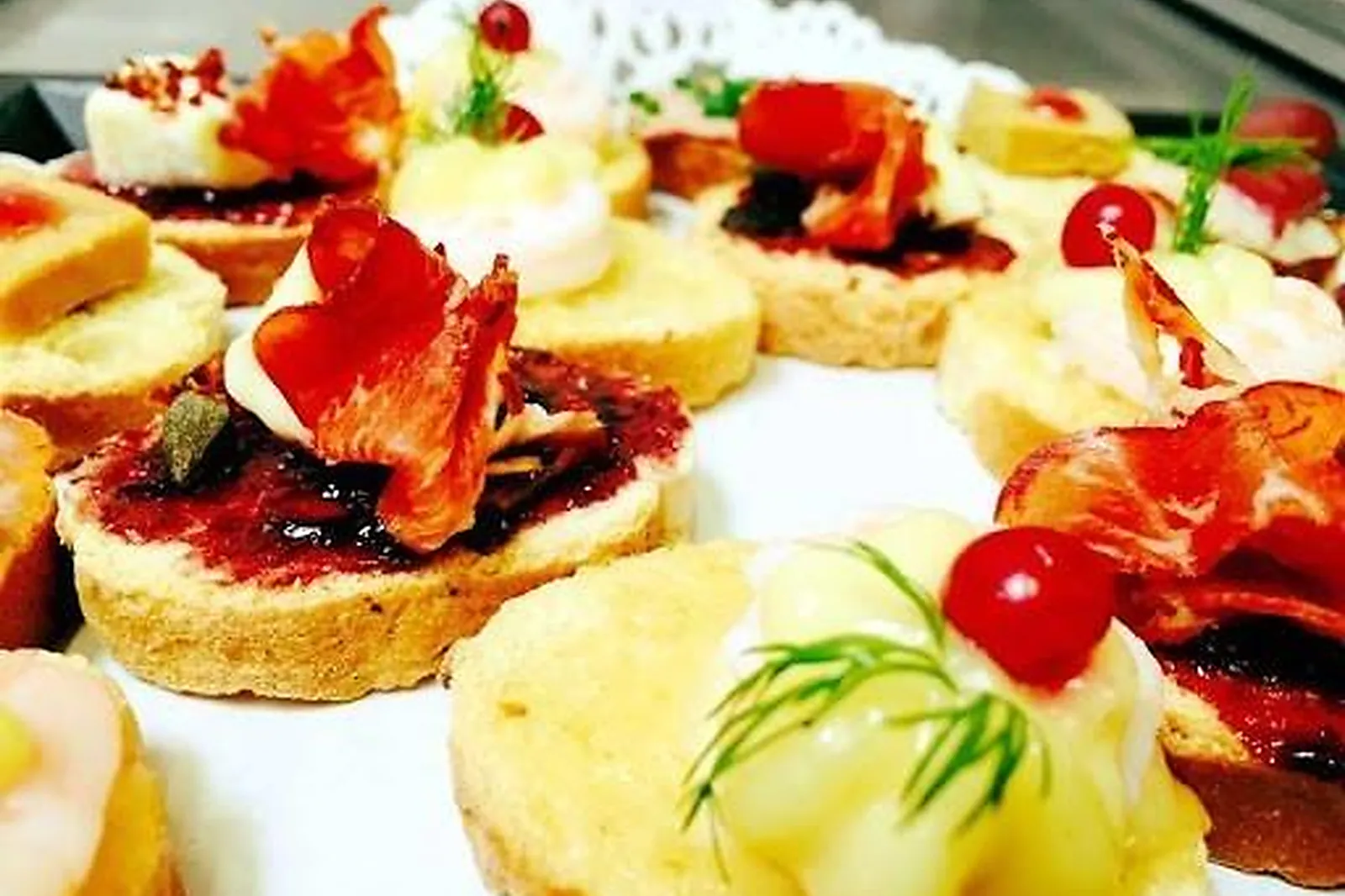 Auvergne-Rhône-Alpes, TRAITEURS - BOURG-LES-VALENCE (DRÔME) : MAISON OLLIER