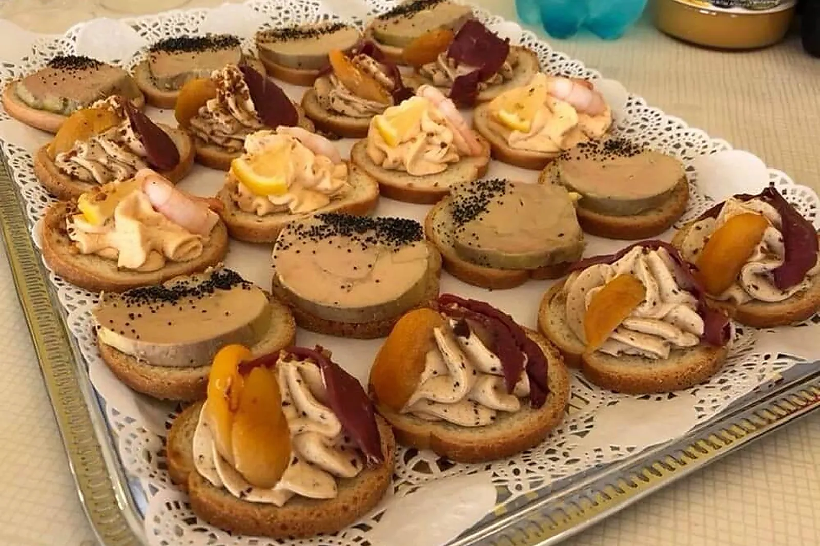 Auvergne-Rhône-Alpes, TRAITEURS - BRUGHEAS (ALLIER) : LA CUISINE ARTISANATE