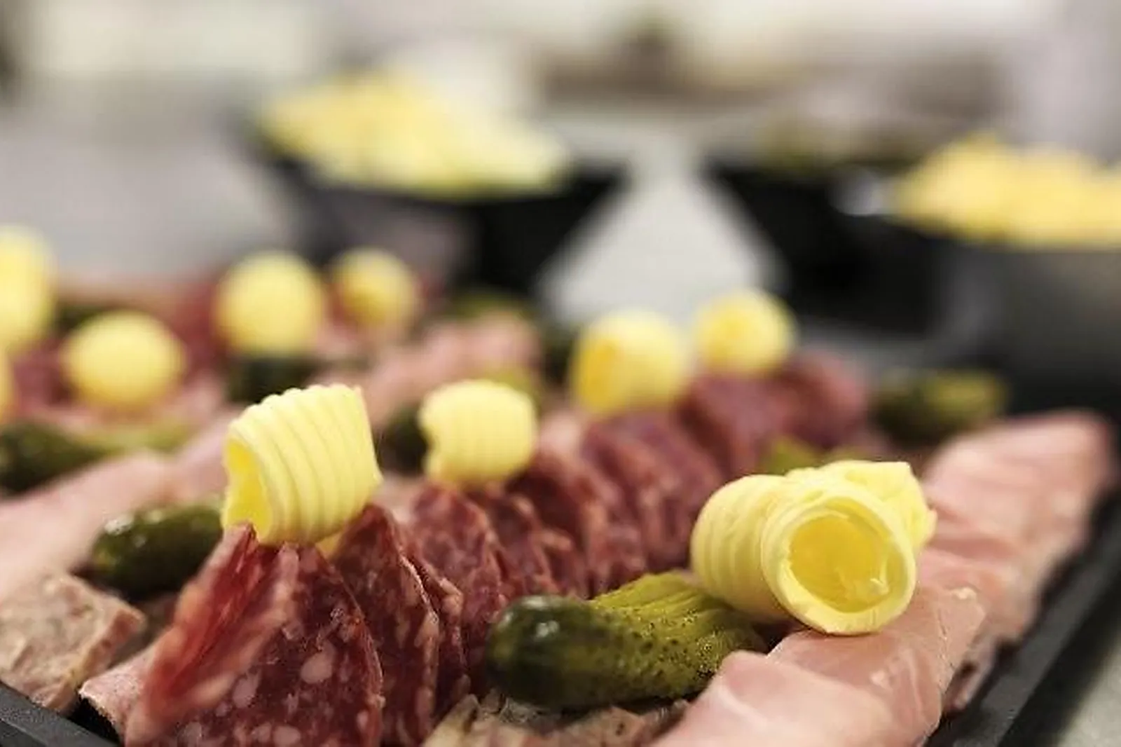 Auvergne-Rhône-Alpes, TRAITEURS - BRUGHEAS (ALLIER) : LA CUISINE ARTISANATE