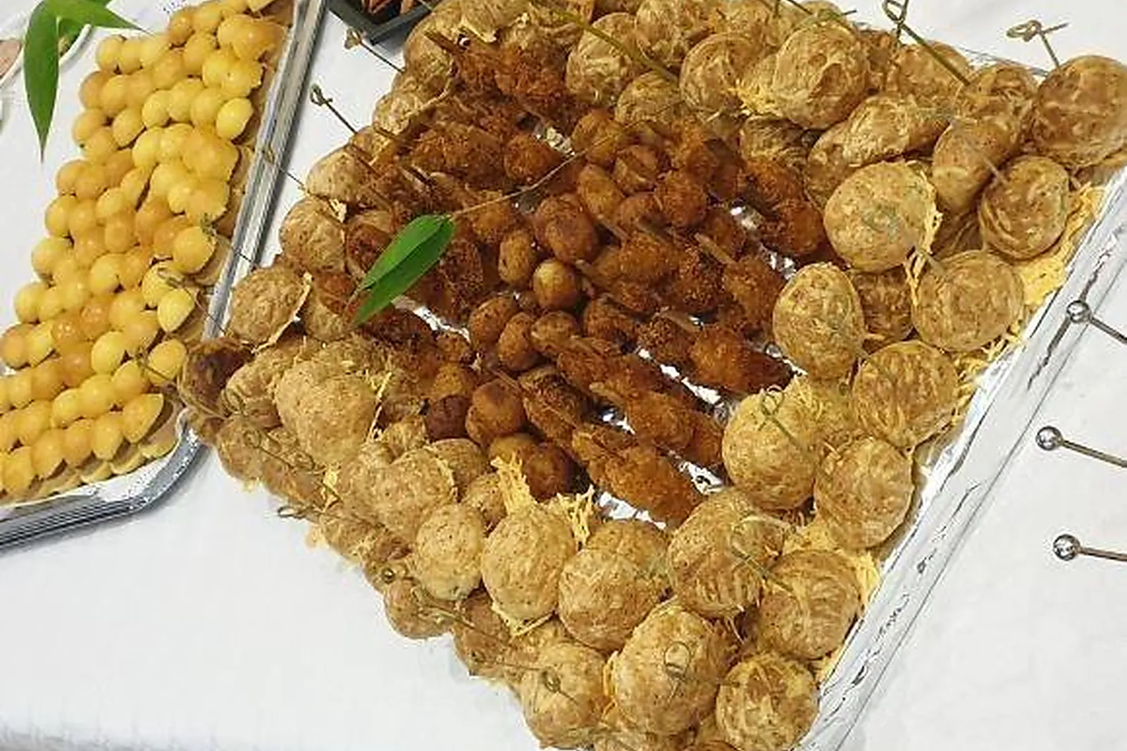 Languedoc-Roussillon-Midi-Pyrénées, TRAITEURS - CAHORS (LOT) : PÉGOURIÉ ET FILS (STÉ)