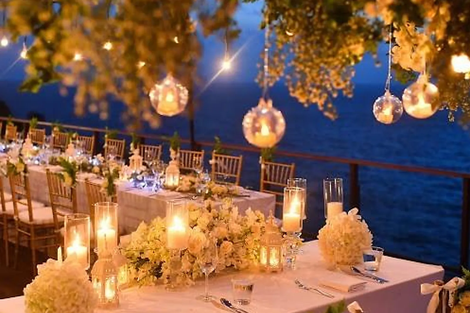 Aquitaine-Limousin-Poitou-Charentes, TRAITEURS - CASTRES (GIRONDE) : MAISON DULOU