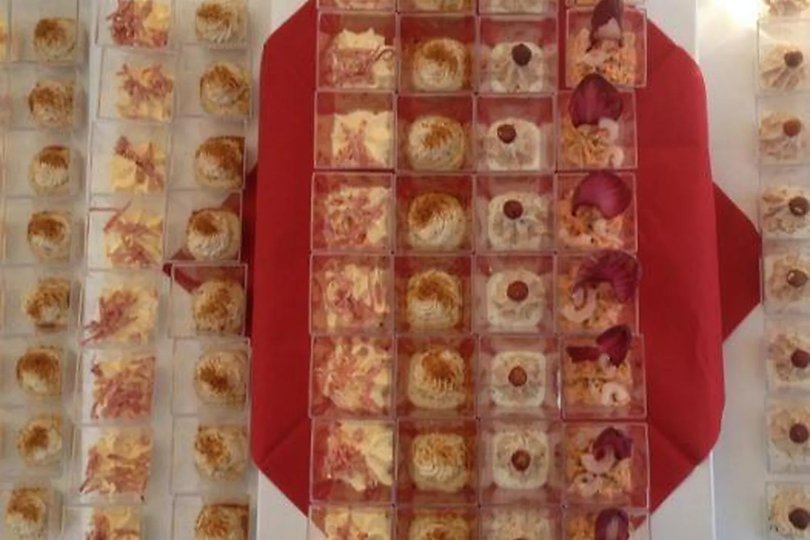 Bourgogne, TRAITEURS - CHALON-SUR-SAÔNE (SAÔNE-ET-LOIRE) : BOURGOGNE TRAITEUR