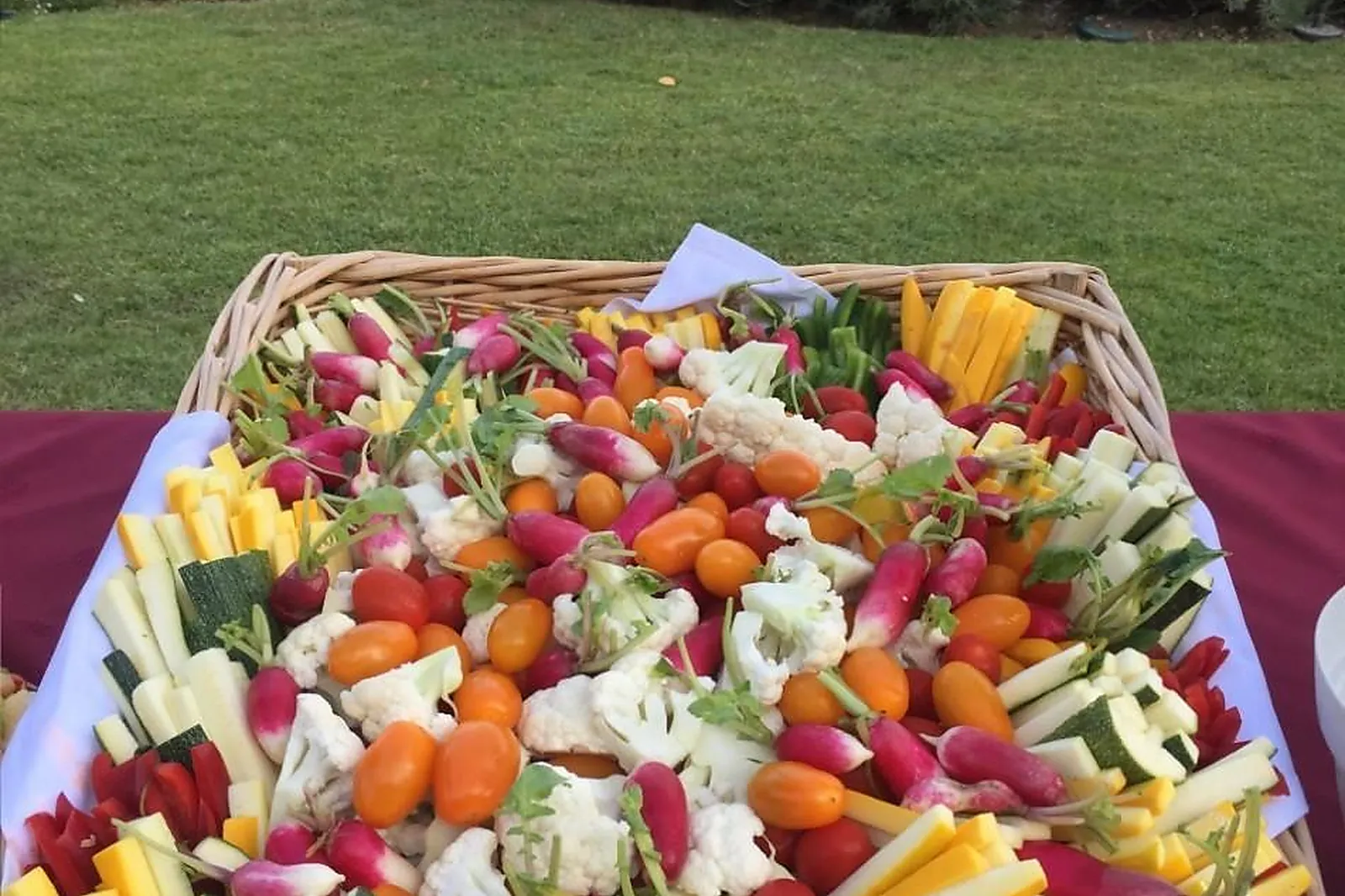Provence-Alpes-Côte d'Azur, TRAITEURS - CHATEAUNEUF-DE-GRASSE (ALPES-MARITIMES) : LUDIVAN AZUR RÉCEPTION
