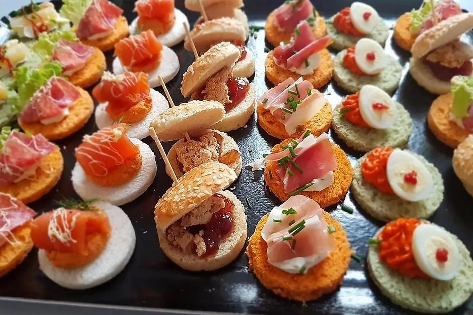 Nord-Pas-de-Calais-Picardie, TRAITEURS - CLERMONT (OISE) : ALAIN CAUBRIÈRE