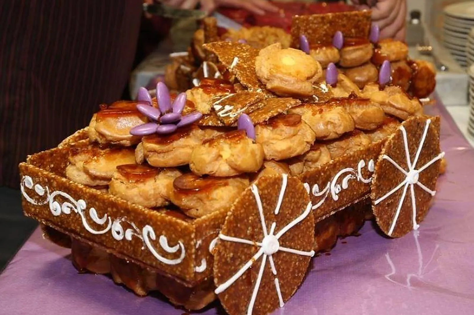 Languedoc-Roussillon-Midi-Pyrénées, TRAITEURS - CONNAUX (GARD) : LE PETIT GOURMAND