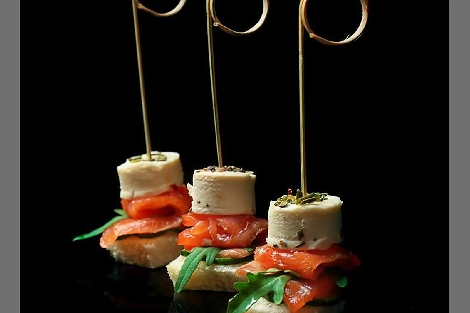 Auvergne-Rhône-Alpes, TRAITEURS - CORBAS (RHÔNE) : AMBIANCE  SAVEURS