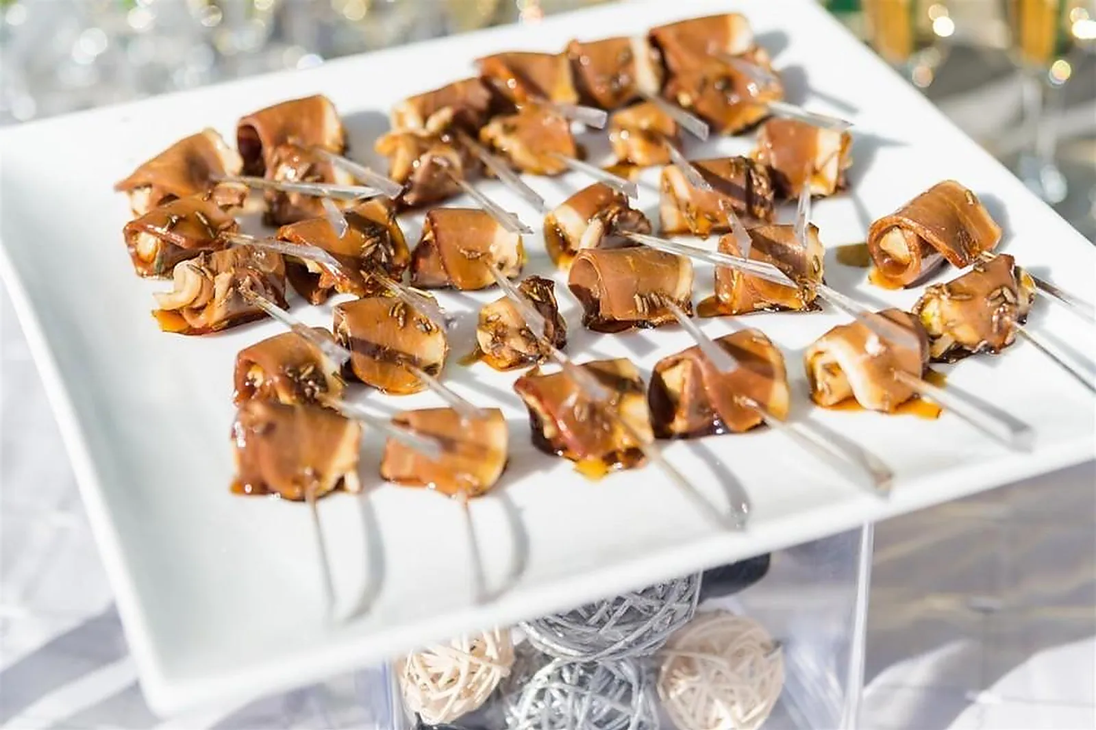 Centre - Val de Loire, TRAITEURS - CORBEILLES-EN-GÂTINAIS (LOIRET) : ABEILLE ROYALE TRAITEUR