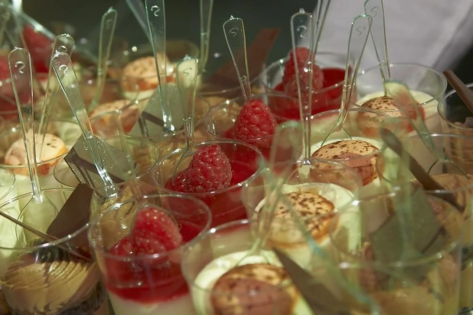 Provence-Alpes-Côte d'Azur, TRAITEURS - CARROS (ALPES-MARITIMES) : CRYSTAL TRAITEUR