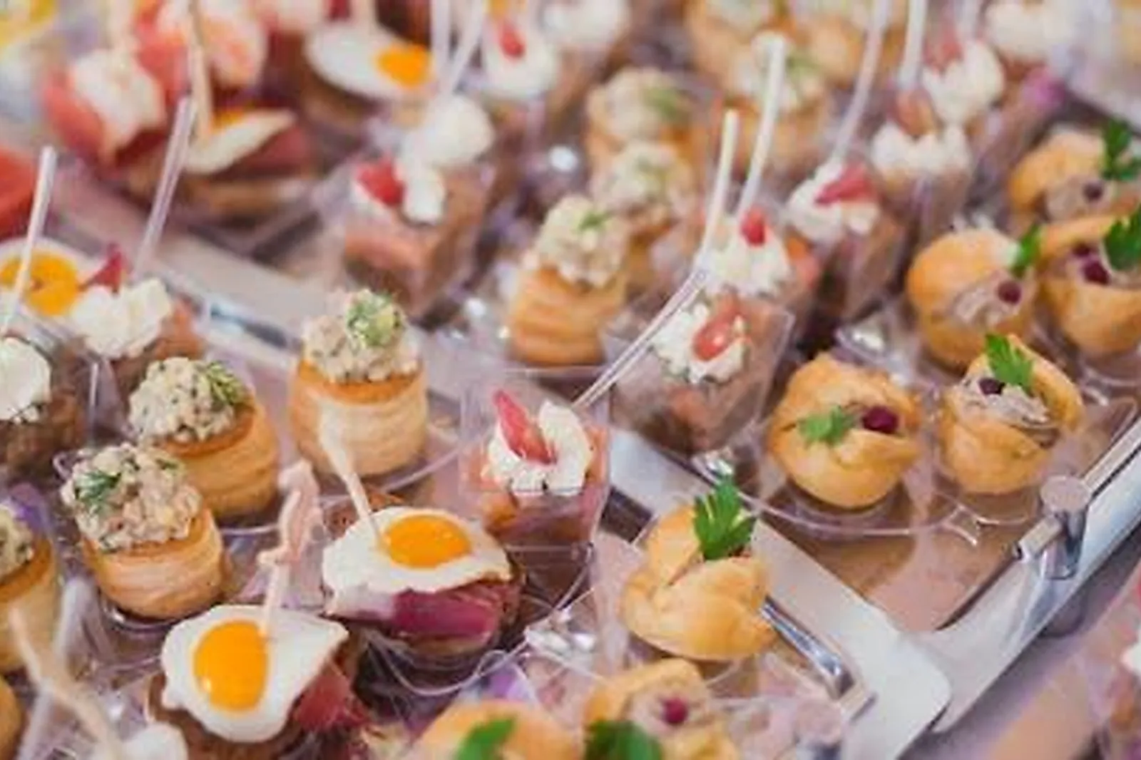 Alsace-Champagne-Ardenne-Lorraine, TRAITEURS - CUVRY (MOSELLE) : CHAMAGNE TRAITEUR