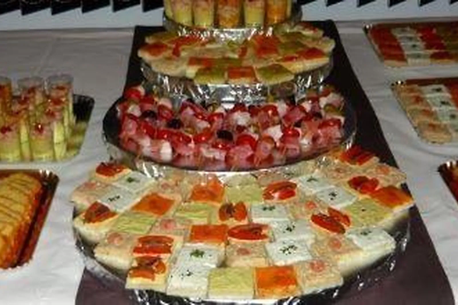 Nord-Pas-de-Calais-Picardie, TRAITEURS - DOUAI (NORD) : CHOQUET TRAITEUR