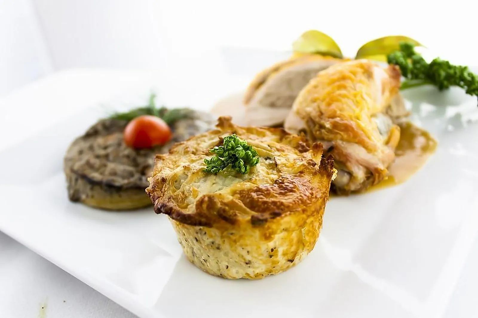 Auvergne-Rhône-Alpes, TRAITEURS - EBREUIL (ALLIER) : LE GOURMET FIOLANT