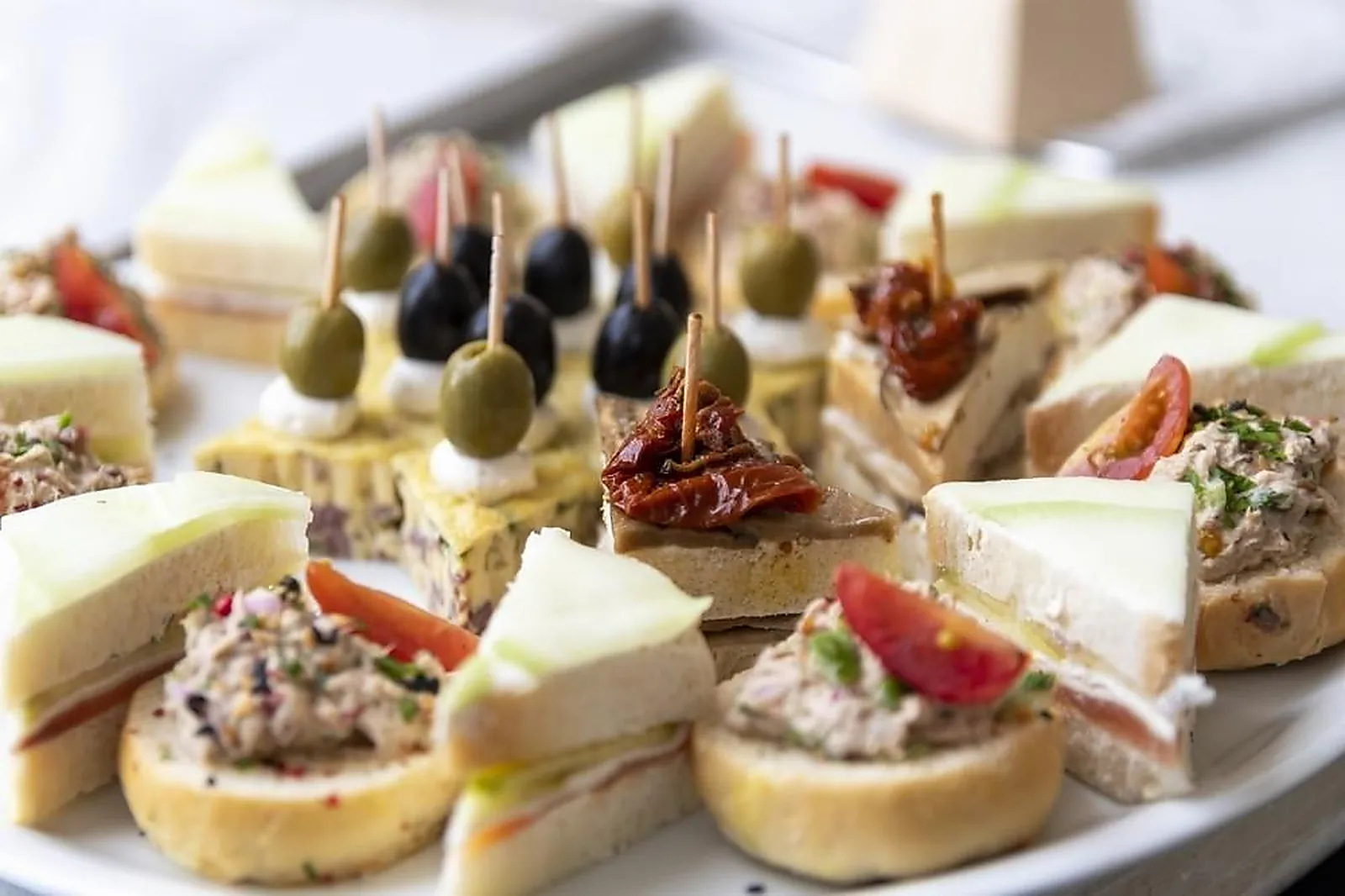 , TRAITEURS - ETANG-SALE (LA RÉUNION) : CAPMECHANT