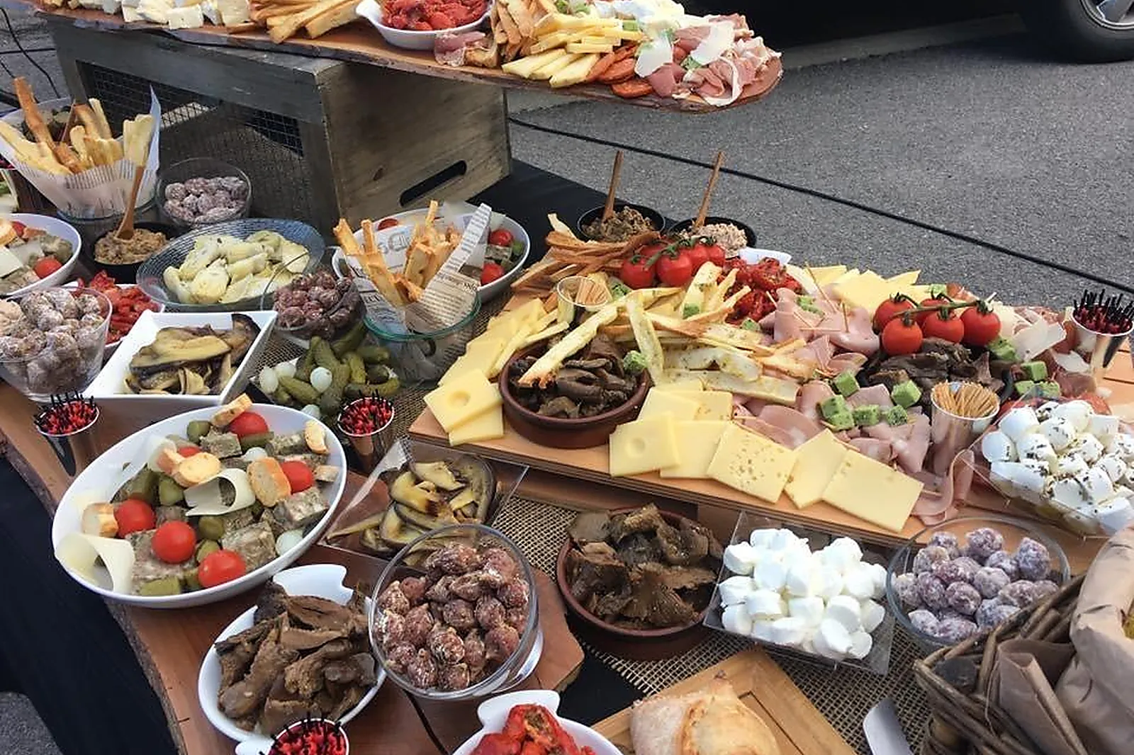 Provence-Alpes-Côte d'Azur, TRAITEURS - FAYENCE (VAR) : LA CUISINE DE JULIEN