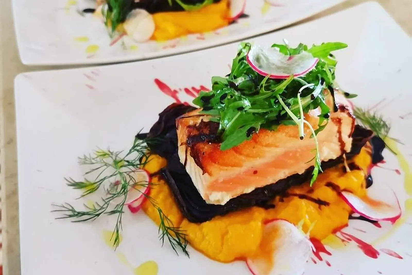 Provence-Alpes-Côte d'Azur, TRAITEURS - FAYENCE (VAR) : LA CUISINE DE JULIEN