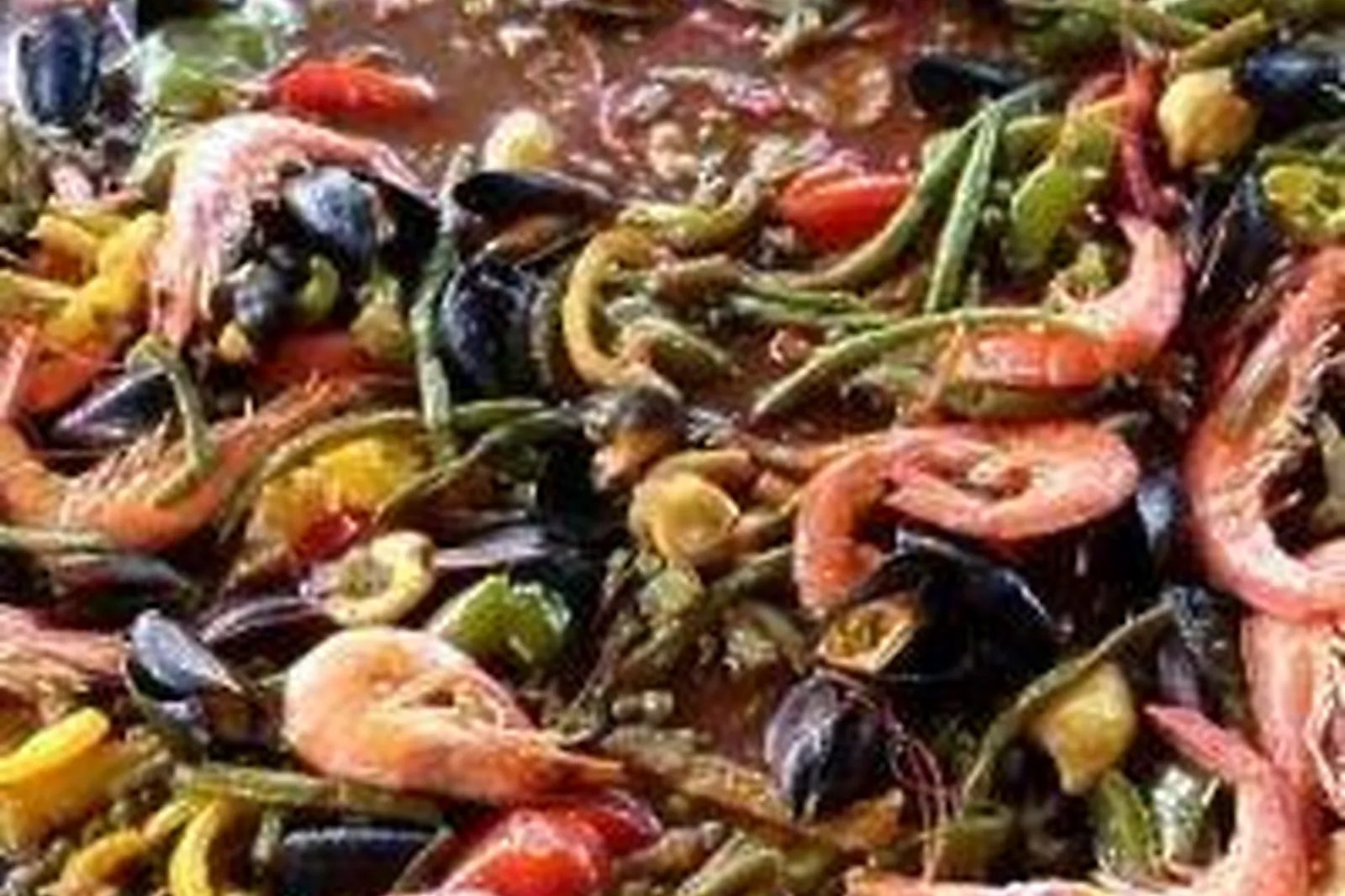 Bourgogne, TRAITEURS - FÉNAY (CÔTE-DL&RSQUO;OR) : PAËLLA GÉANTE 21