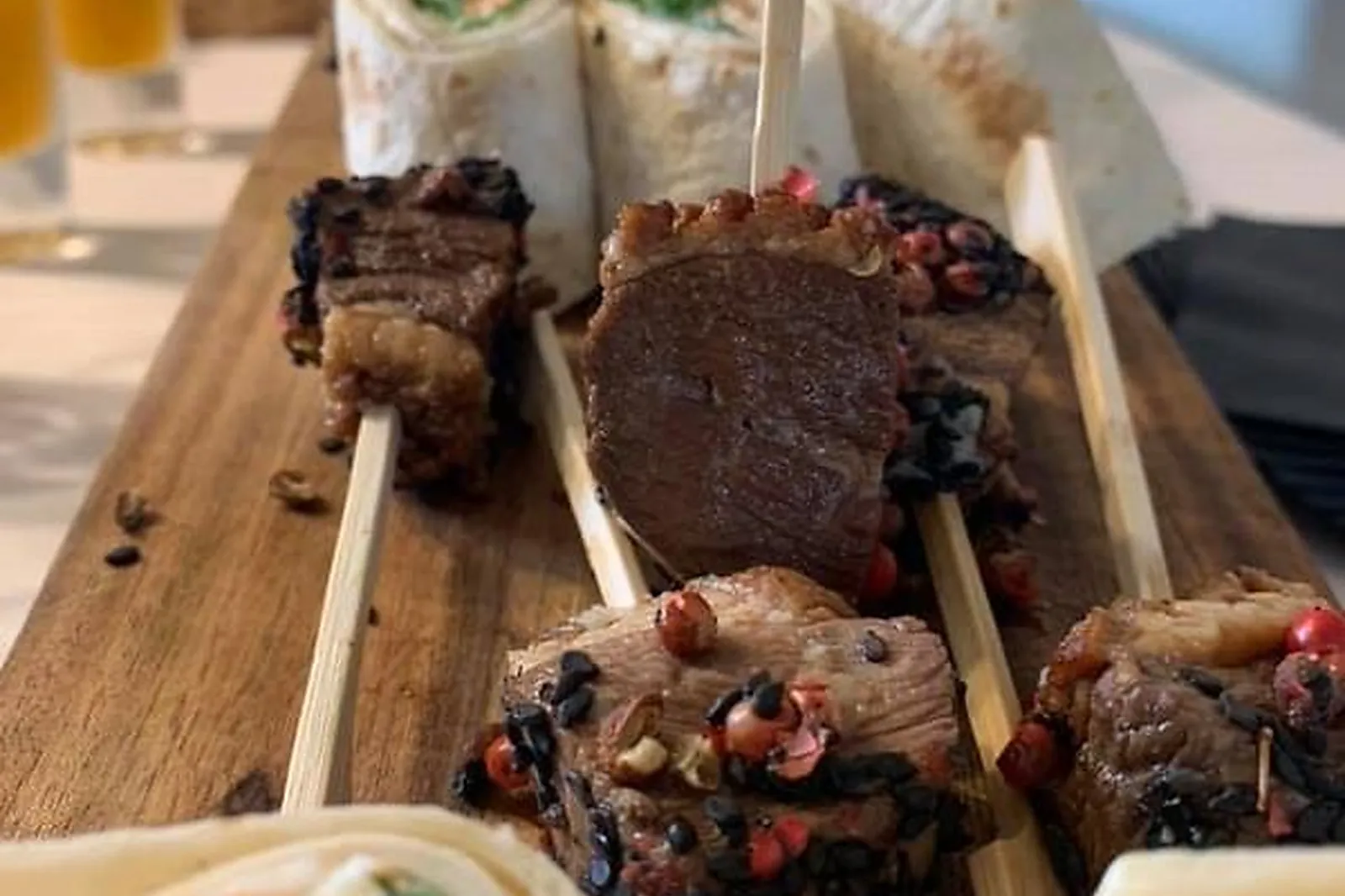 Languedoc-Roussillon-Midi-Pyrénées, TRAITEURS - FENOUILLET (HAUTE-GARONNE) : LA BRIGADE TRAITEUR