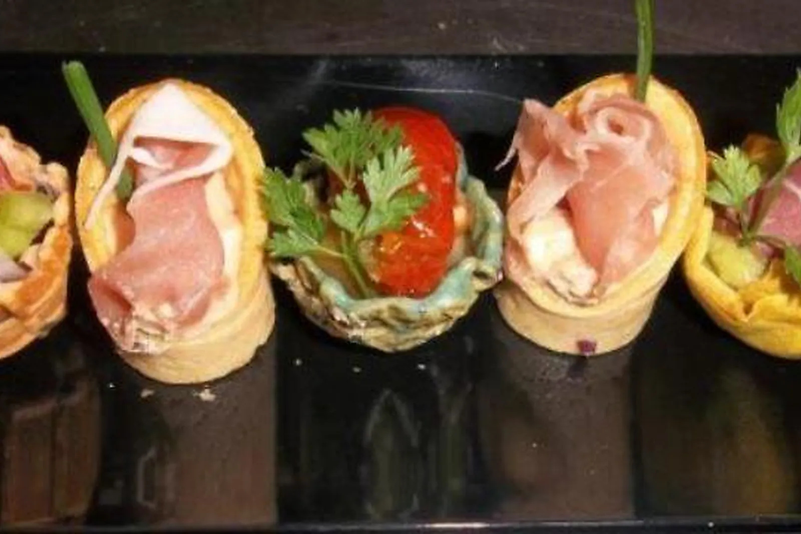 Aquitaine-Limousin-Poitou-Charentes, TRAITEURS - FLEURÉ (VIENNE) : LACOUR DENIS