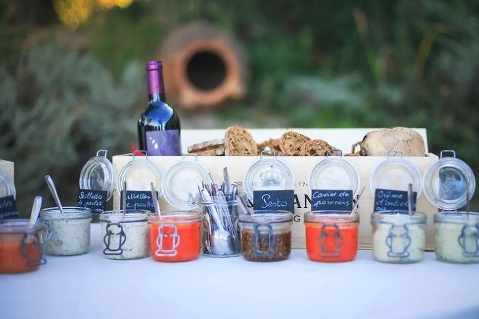 Languedoc-Roussillon-Midi-Pyrénées, TRAITEURS - GAILLAC (TARN) : LE COLOMBIER TRAITEUR