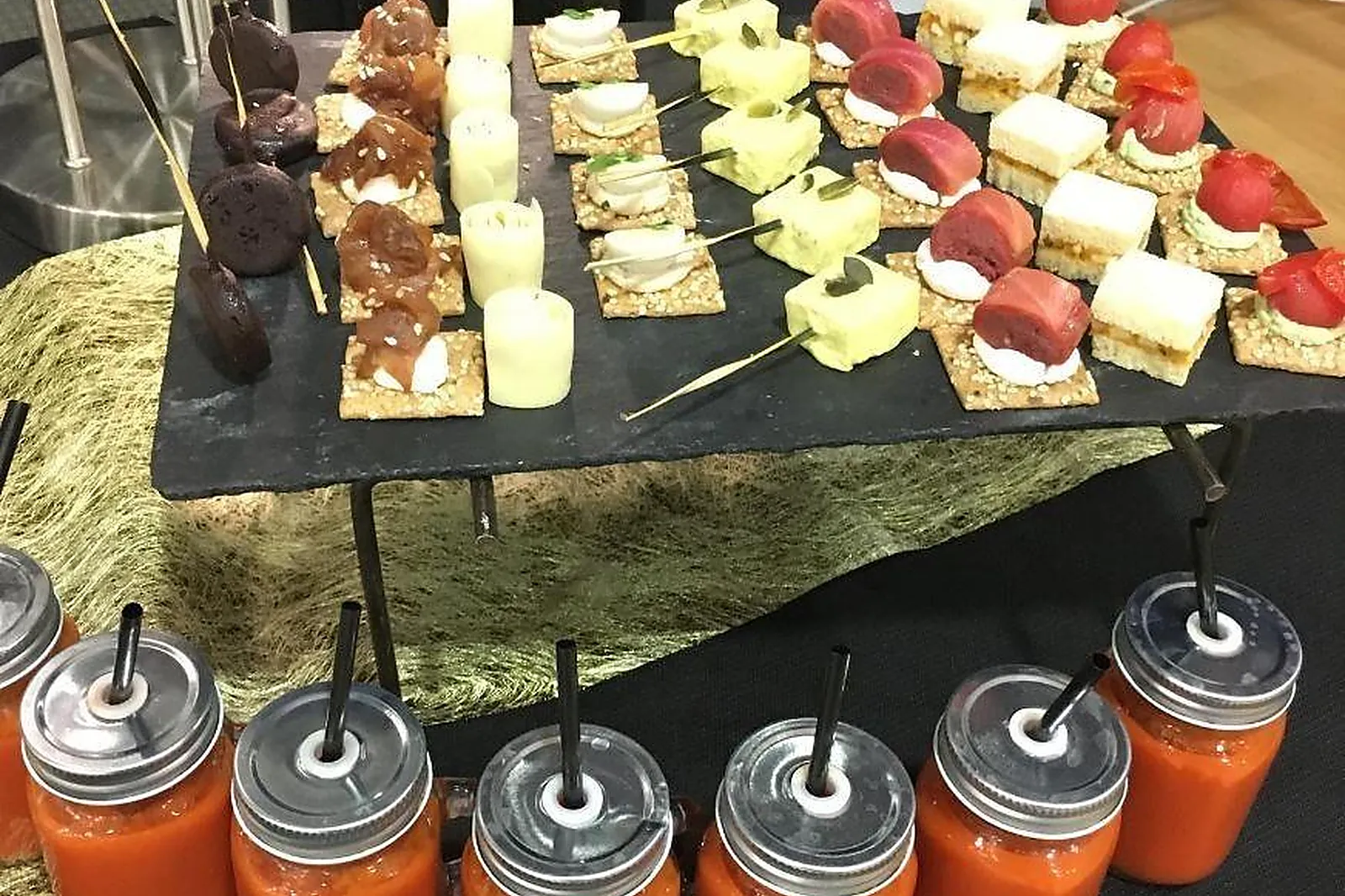 Auvergne-Rhône-Alpes, TRAITEURS - GRENOBLE (ISÈRE) : LA FINE FOURCHETTE