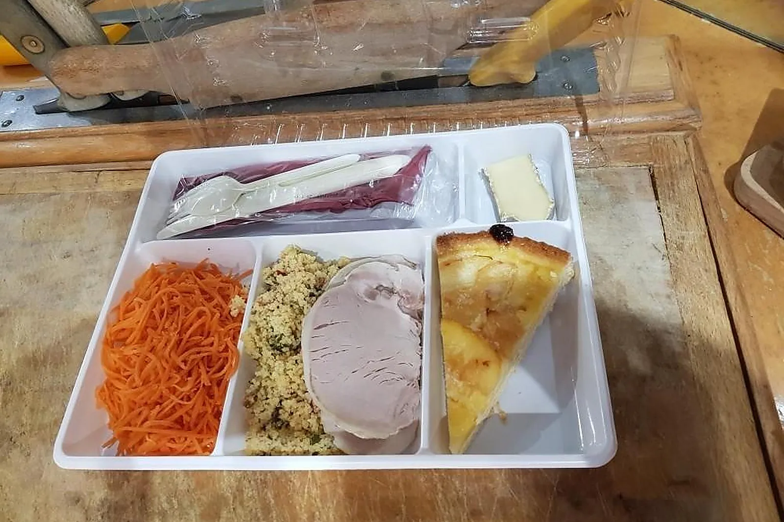 Auvergne-Rhône-Alpes, TRAITEURS - ISSOIRE (PUY-DE-DÔME) : LES 3 GARCINS