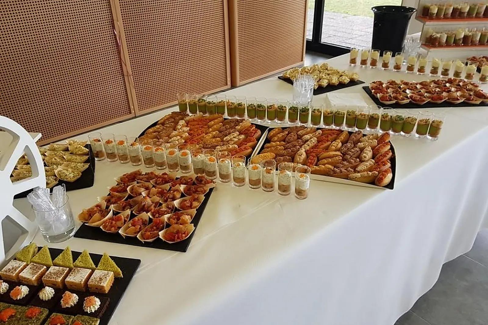 Aquitaine-Limousin-Poitou-Charentes, TRAITEURS - LATRESNES (GIRONDE) : LES DÉLICES DE BENJAMIN