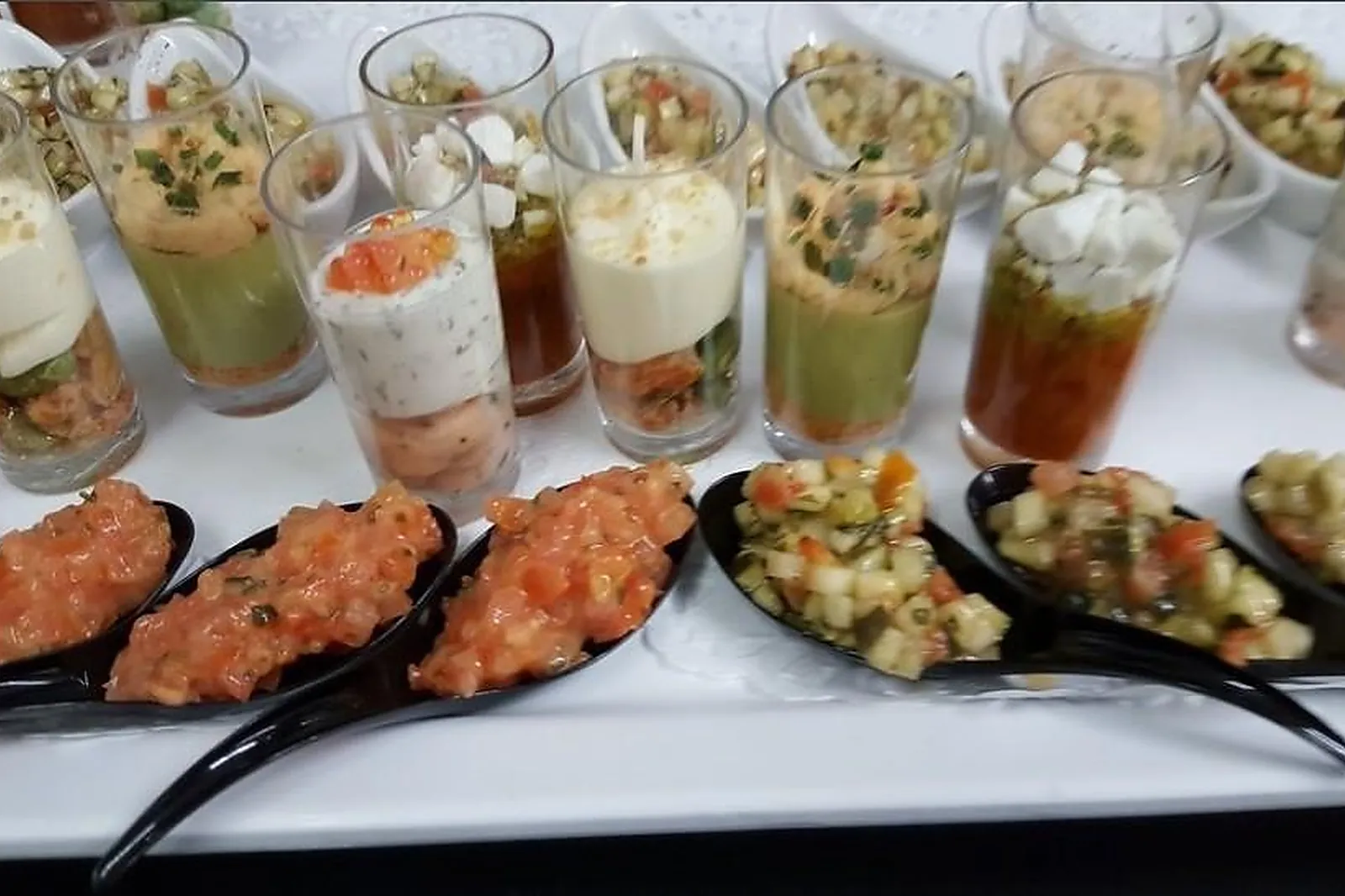 Aquitaine-Limousin-Poitou-Charentes, TRAITEURS - LATRESNES (GIRONDE) : LES DÉLICES DE BENJAMIN