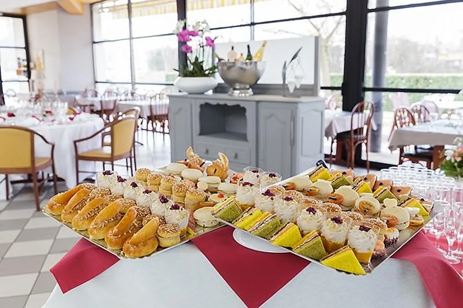 Auvergne-Rhône-Alpes, TRAITEURS - LA MOTTE SERVOLEX (SAVOIE) : VACAVANT TRAITEUR