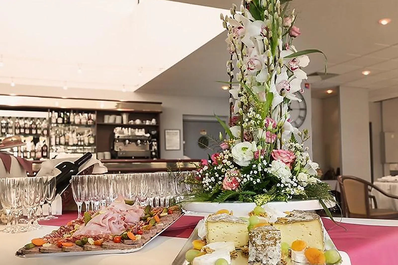 Auvergne-Rhône-Alpes, TRAITEURS - LA MOTTE SERVOLEX (SAVOIE) : VACAVANT TRAITEUR