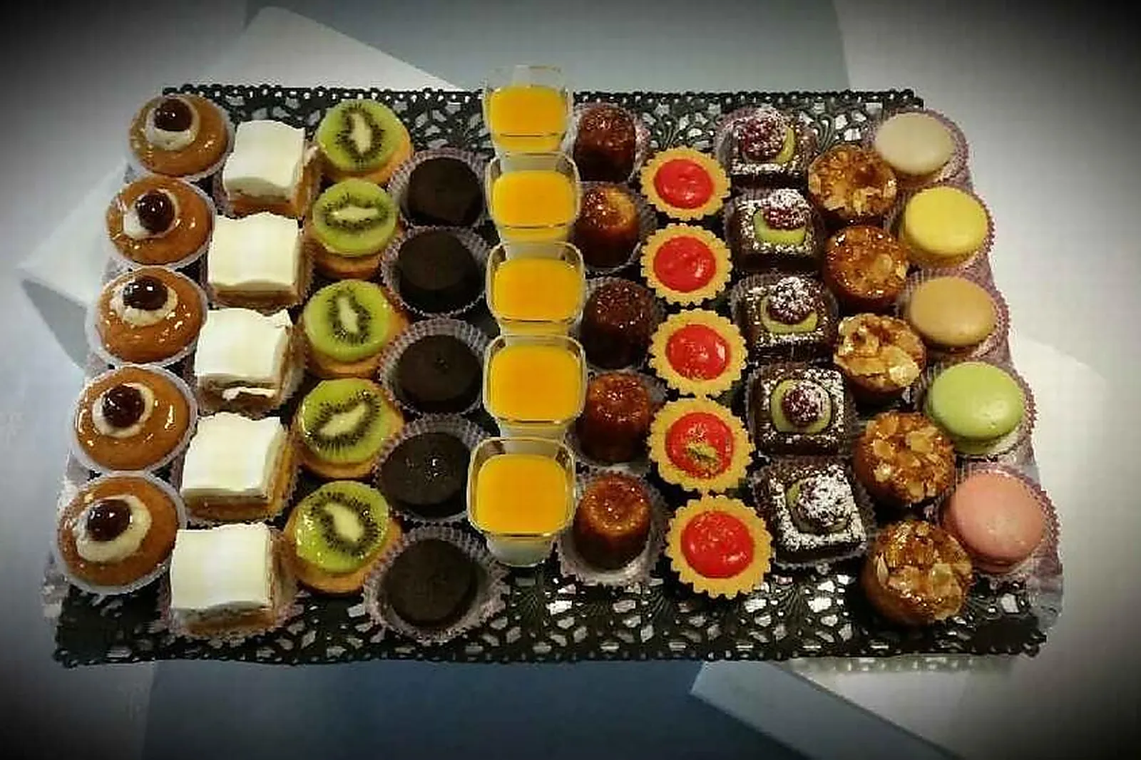 Auvergne-Rhône-Alpes, TRAITEURS - LES ECHETS (AIN) : KR TRAITEUR