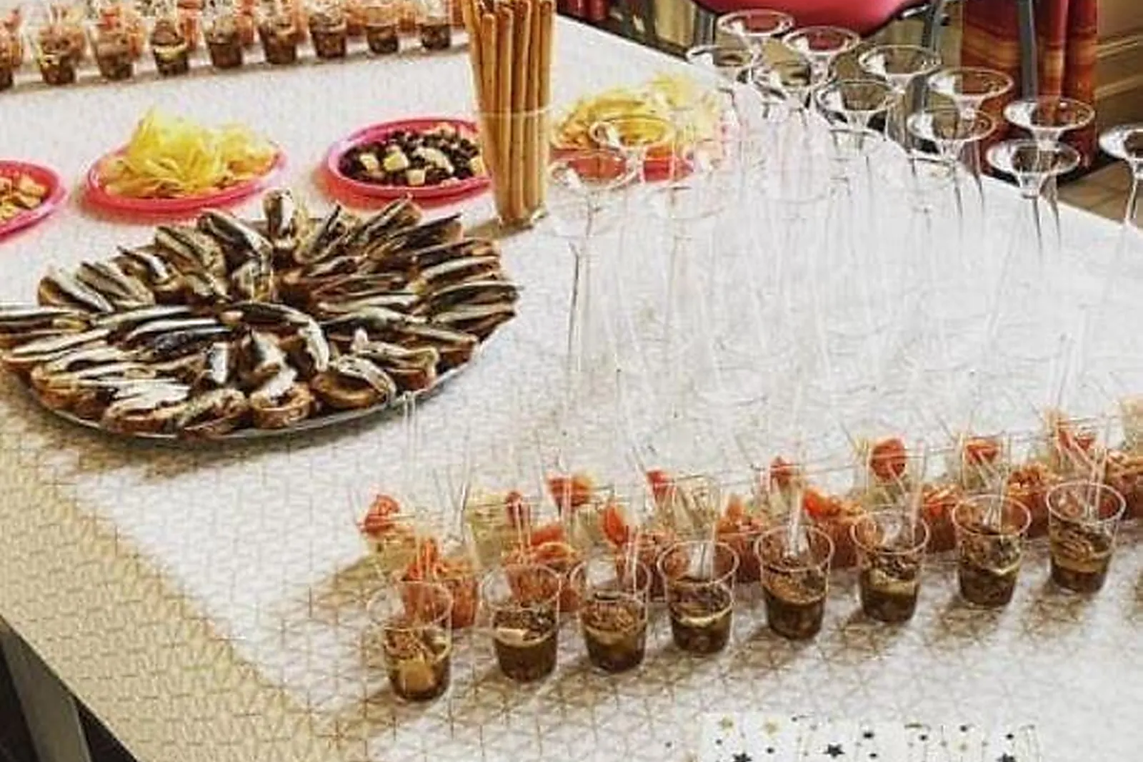 Aquitaine-Limousin-Poitou-Charentes, TRAITEURS - LE PASSAGE (LOT-ET-GARONNE) : SUBIRADE TRAITEUR