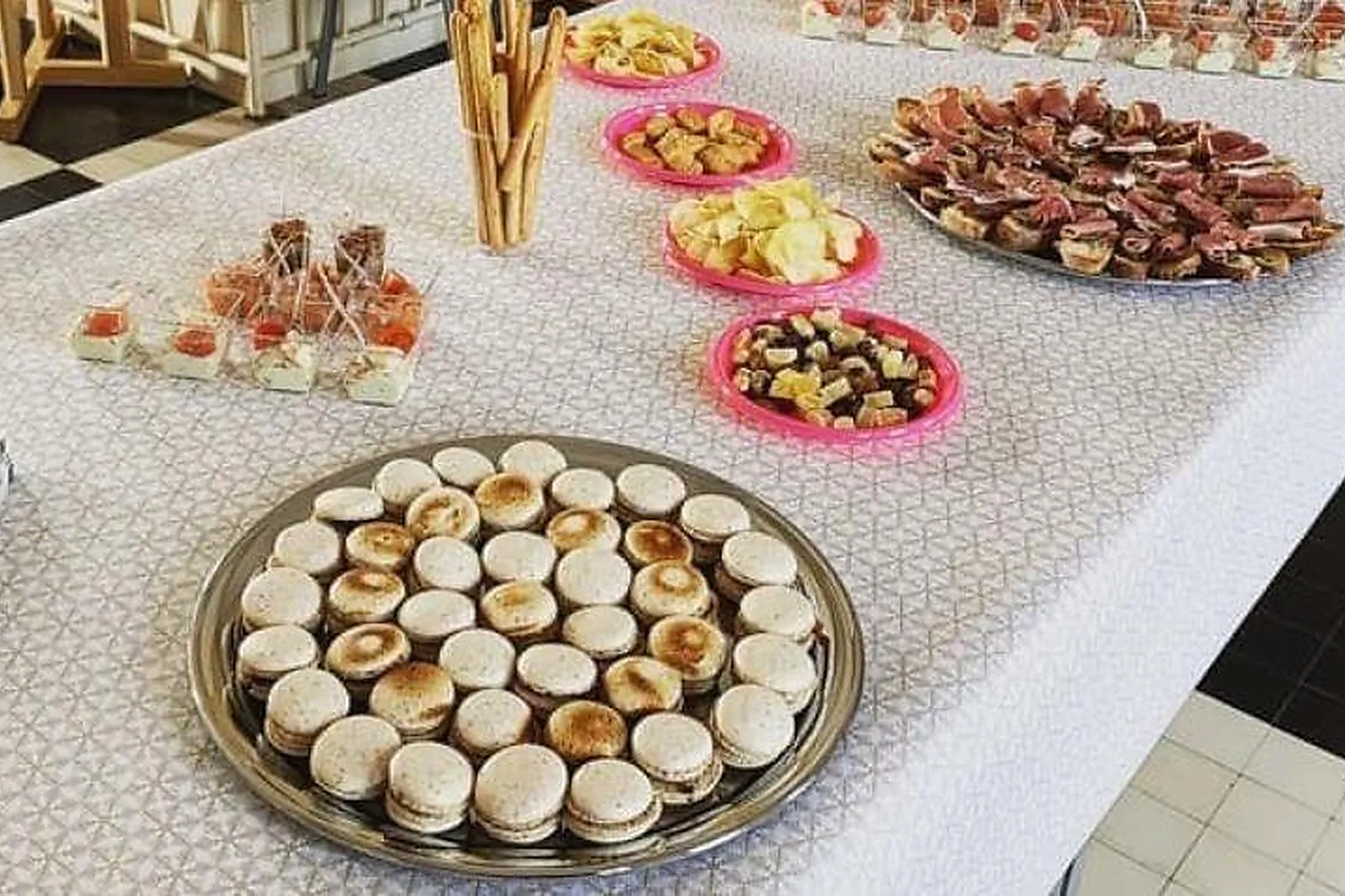 Aquitaine-Limousin-Poitou-Charentes, TRAITEURS - LE PASSAGE (LOT-ET-GARONNE) : SUBIRADE TRAITEUR