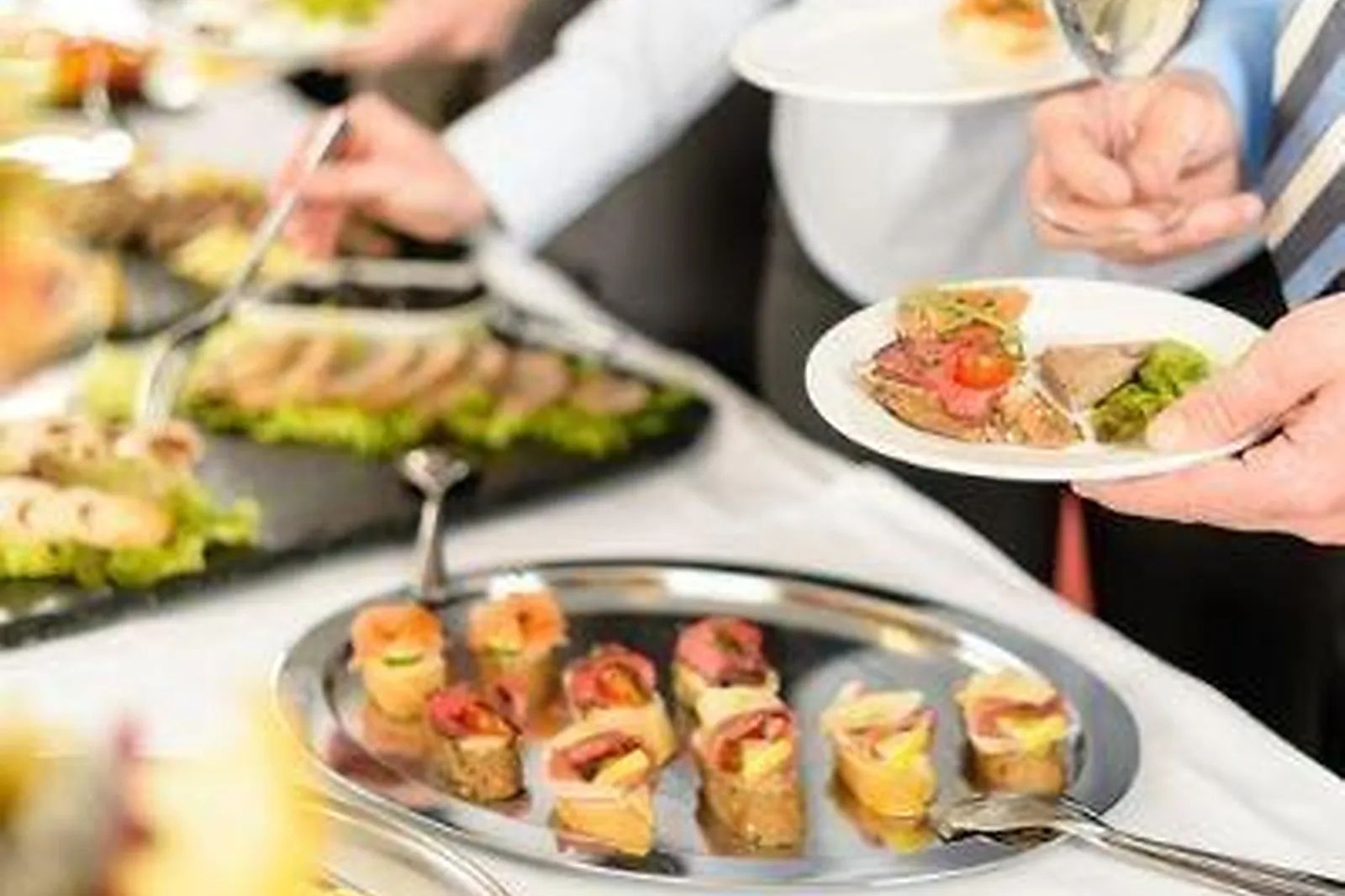 Pays de la Loire, TRAITEURS - LE PLESSIS MACE (MAINE-ET-LOIRE) : LA NOUVELLE GRANGE DE LA CHEVALERIE