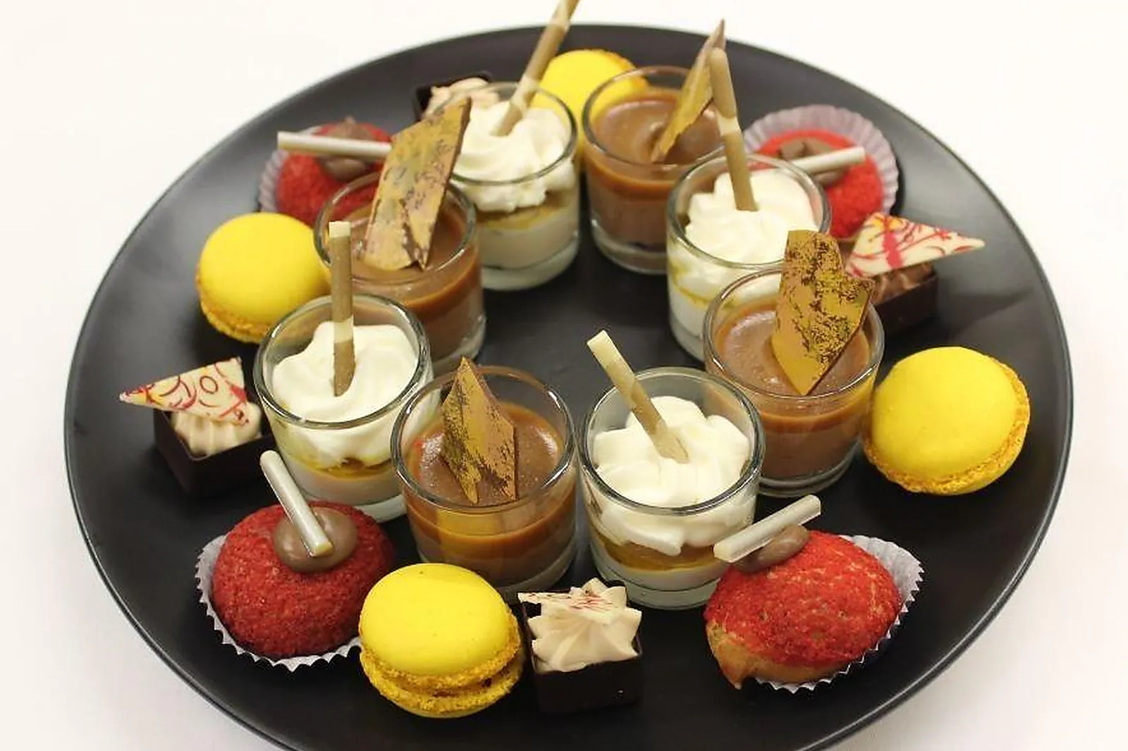 Pays de la Loire, TRAITEURS - LE PLESSIS MACE (MAINE-ET-LOIRE) : LA NOUVELLE GRANGE DE LA CHEVALERIE