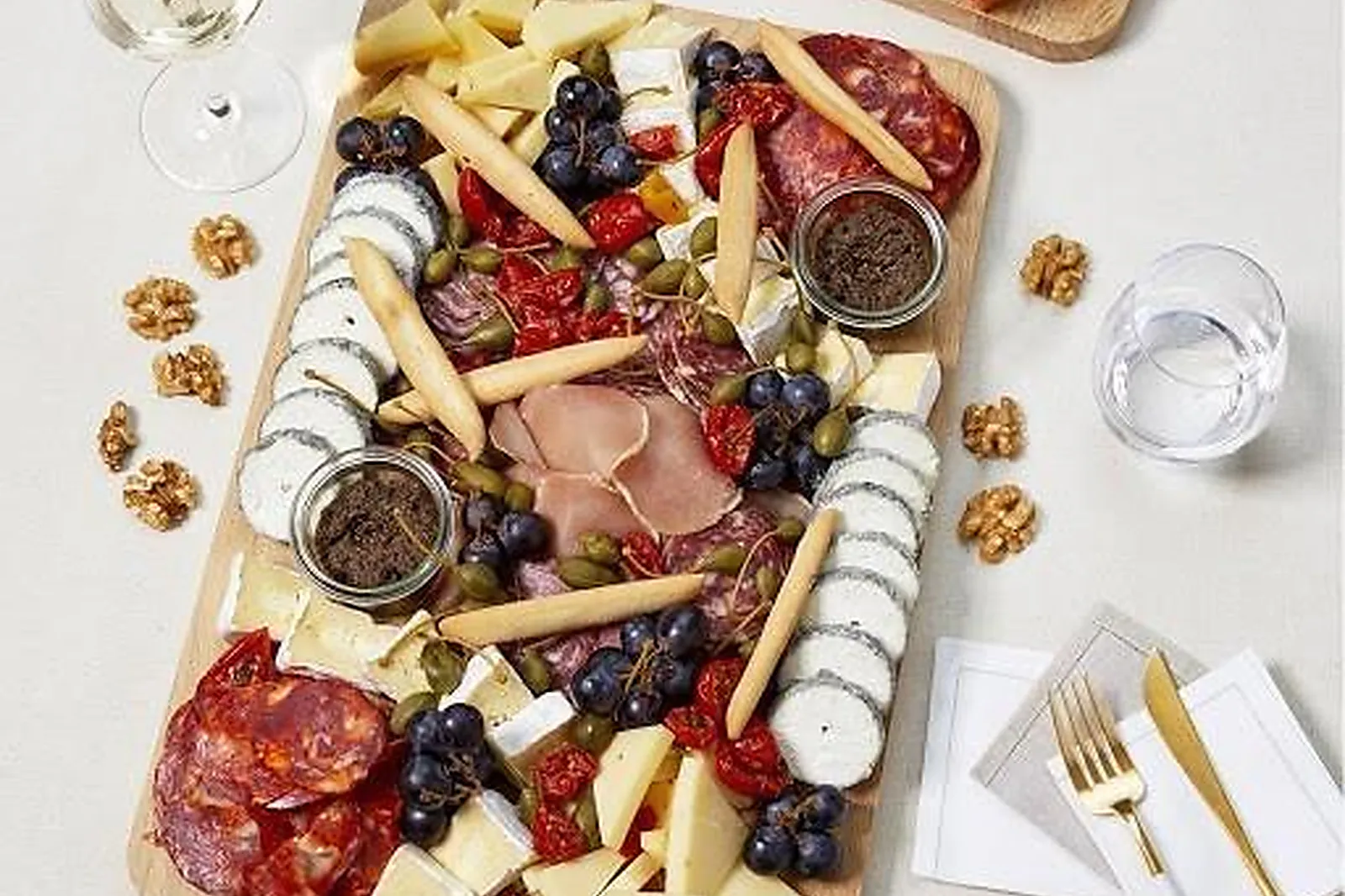 Île-de-France, TRAITEURS - L’HAY-LES-ROSES (VAL-DE-MARNE) : ID BUFFET