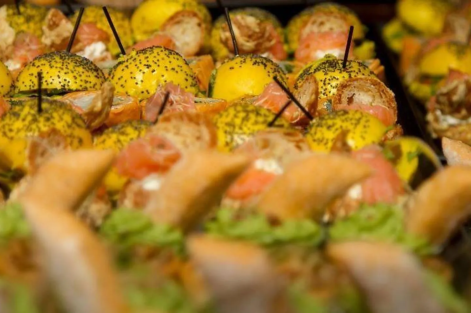 Nord-Pas-de-Calais-Picardie, TRAITEURS - LILLE (NORD) : BUTTERFLY TRAITEUR